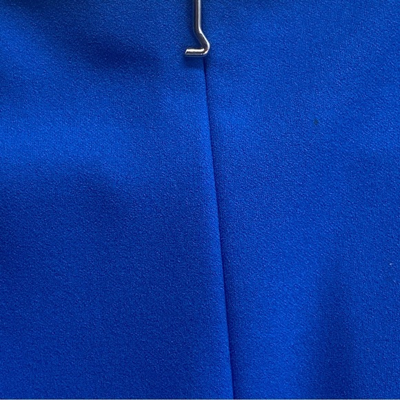 Women’s Tibi Structured Blouse in Blue. Size 4. - Picture 12 of 13